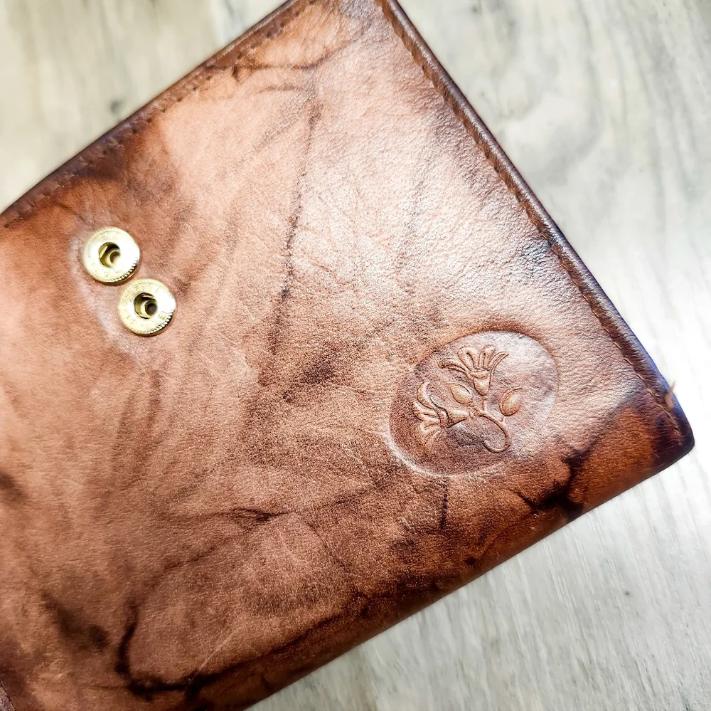 “Genuine Leather Wallet Top Grain Cowhide Brown Marble Kiss Lock Vintage Style”